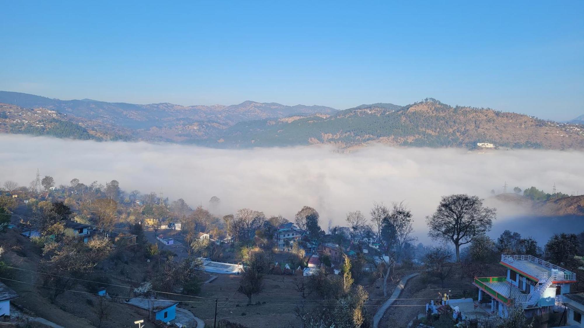 Mahi Restaurant & Guest House Almora Exterior foto