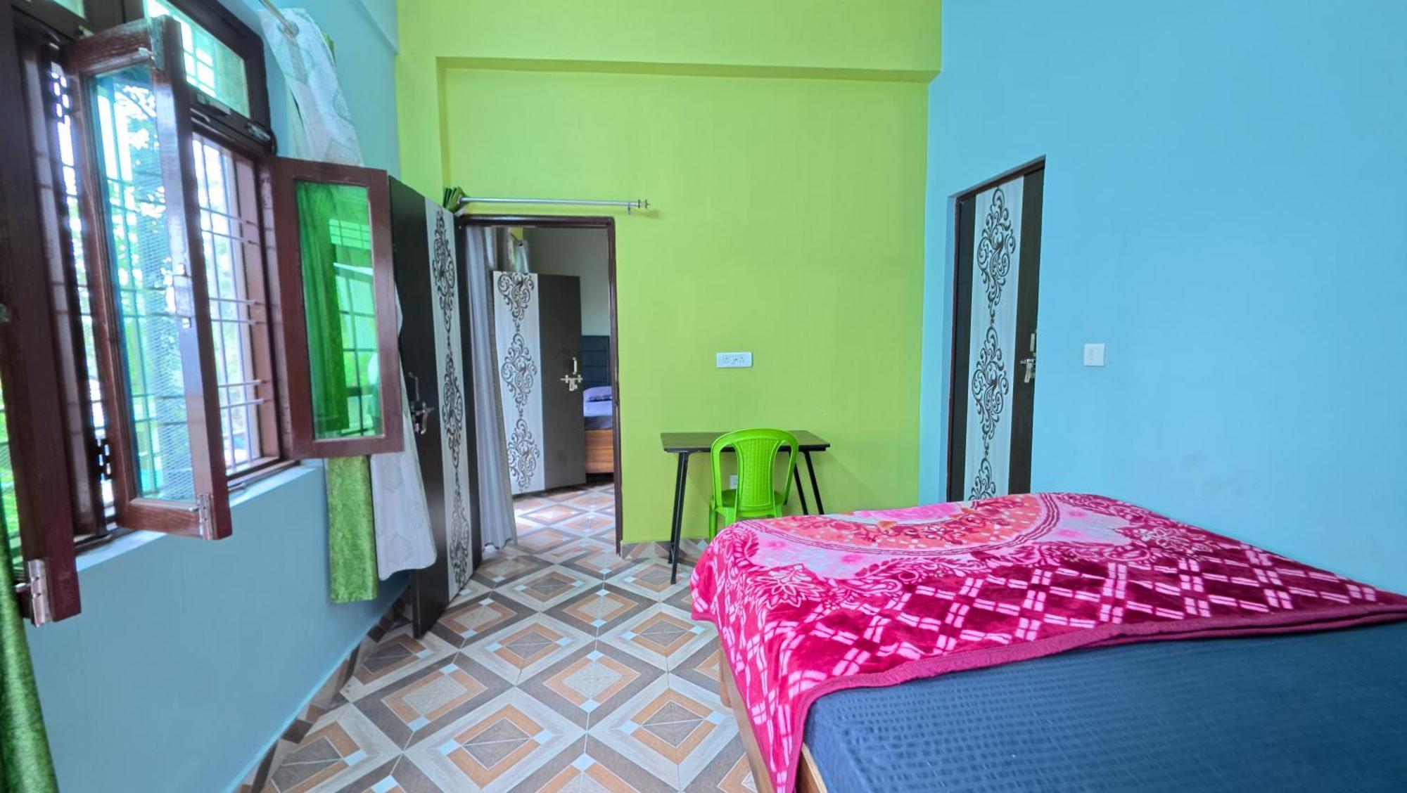 Mahi Restaurant & Guest House Almora Exterior foto